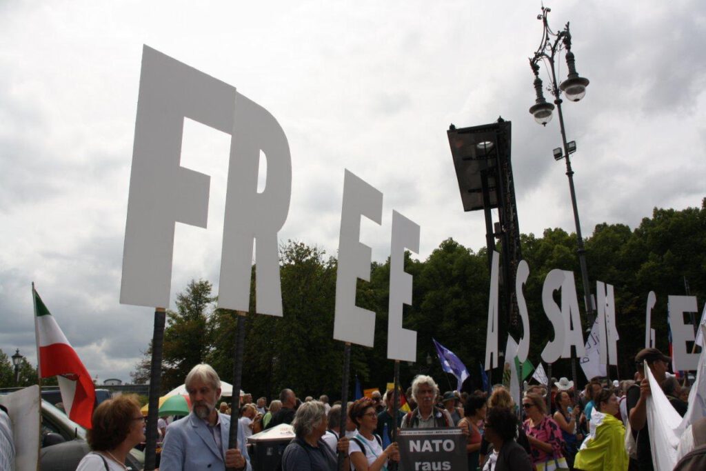 Weltfriedenstag Berlin 5.8.23 019