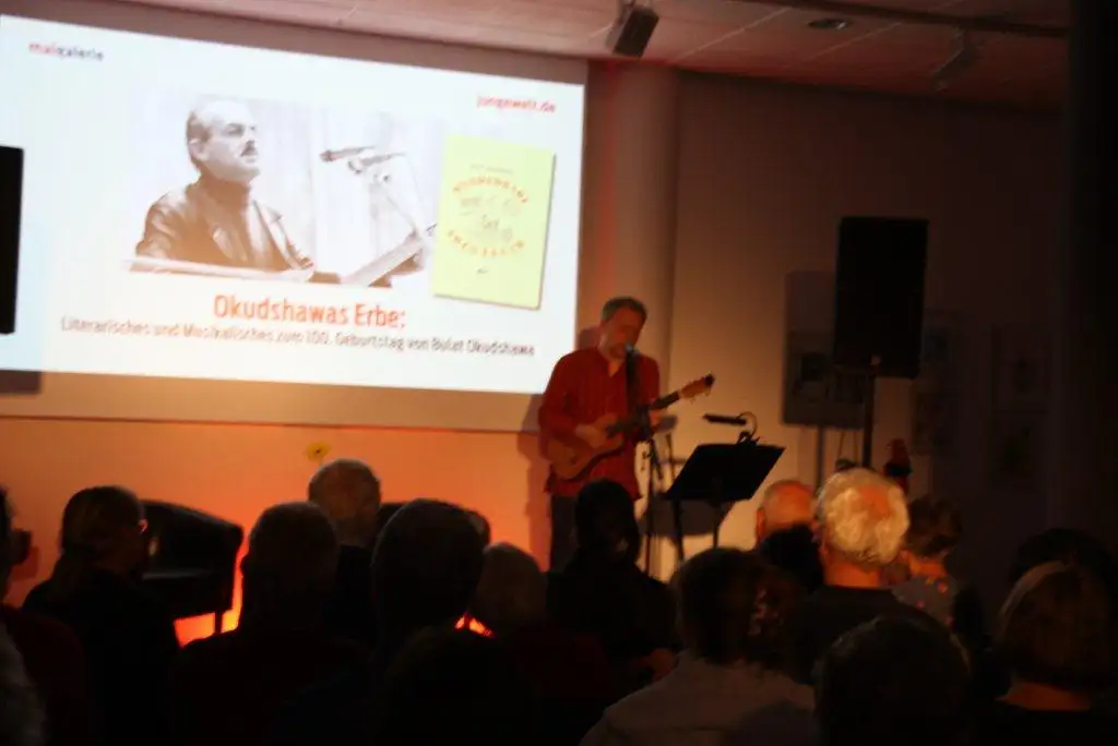 Literarisch-musikalischer Abend mit Tino Eisbrenner zum 100. Geburtstag von Bulat Okudschawa